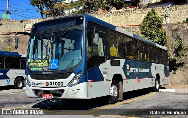 Coletivos São Lucas 31000 na cidade de Belo Horizonte, Minas Gerais, Brasil, por Gabriel Henrique. ID da foto: 11245990.