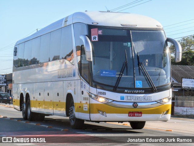 Empresa Cruz 20505 na cidade de Gaspar, Santa Catarina, Brasil, por Jonatan Eduardo Jurk Ramos. ID da foto: 11291484.