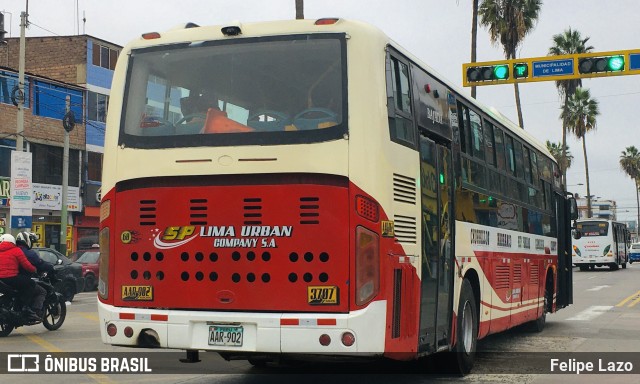 ETS San Pedro 68 na cidade de Chorrillos, Lima, Lima Metropolitana, Peru, por Felipe Lazo. ID da foto: 11297145.