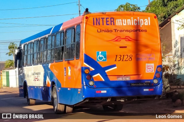União Transportes 13128 na cidade de Várzea Grande, Mato Grosso, Brasil, por Leon Gomes. Número da foto: #11297890.