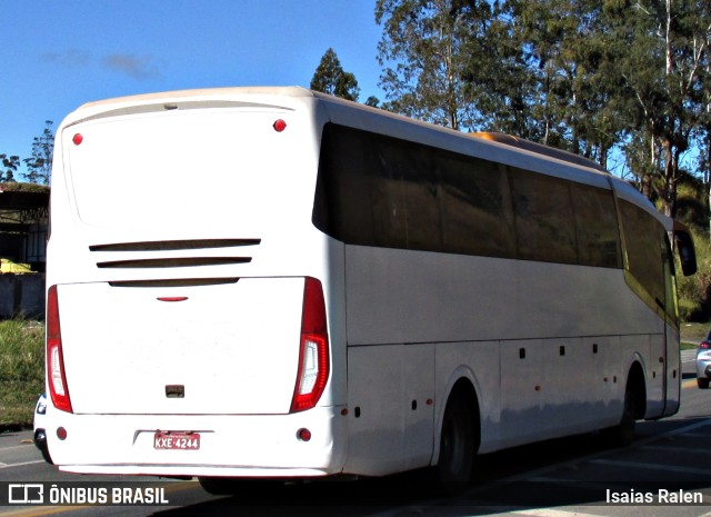 Ônibus Particulares 4244 na cidade de Santos Dumont, Minas Gerais, Brasil, por Isaias Ralen. ID da foto: 11299209.