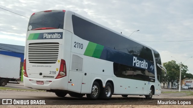 Planalto Transportes 2110 na cidade de Santiago, Rio Grande do Sul, Brasil, por Mauricio Lopes. ID da foto: 11301298.