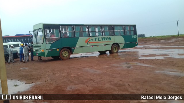 Turis Transportes Coletivos 100 na cidade de Nova Marilândia, Mato Grosso, Brasil, por Rafael Melo Borges. ID da foto: 11300526.