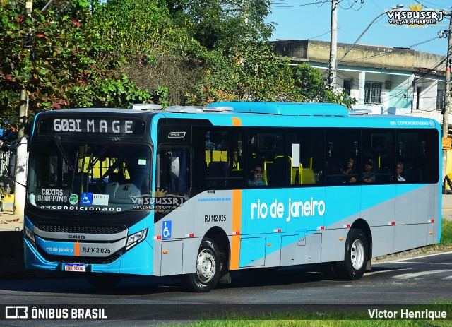 Expresso Rio de Janeiro RJ 142.025 na cidade de Magé, Rio de Janeiro, Brasil, por Victor Henrique. Número da foto: #11301801.