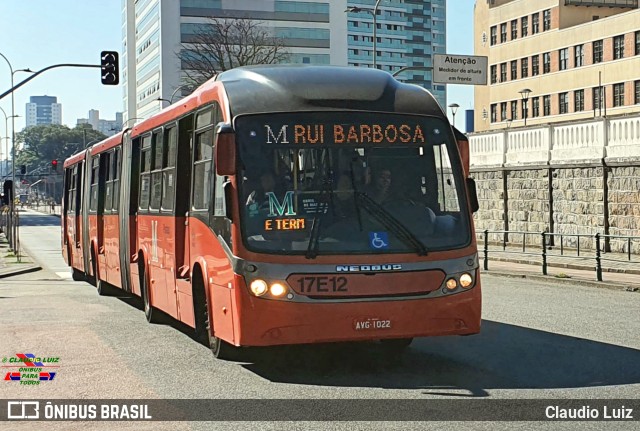 Expresso Azul 17E12 na cidade de Curitiba, Paraná, Brasil, por Claudio Luiz. Número da foto: #11305498.
