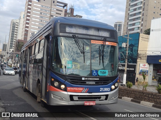 Viação Osasco 21.993 na cidade de Osasco, São Paulo, Brasil, por Rafael Lopes de Oliveira. Número da foto: #11304732.