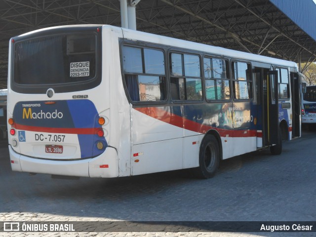 Transportes Machado DC 7.057 na cidade de Duque de Caxias, Rio de Janeiro, Brasil, por Augusto César. Número da foto: #11304742.
