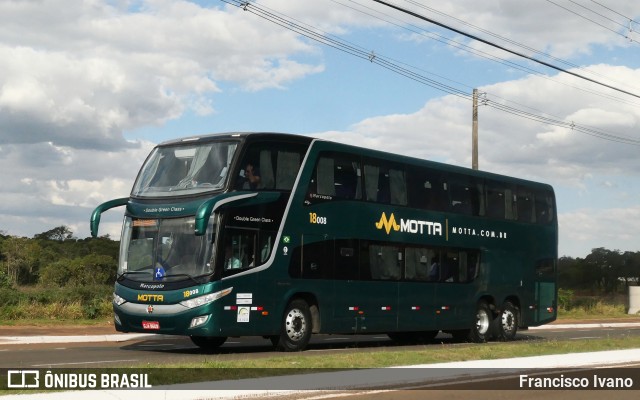 Viação Motta 18008 na cidade de Assis, São Paulo, Brasil, por Francisco Ivano. Número da foto: #11306878.