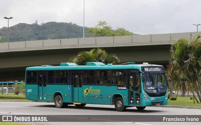 Transporte Coletivo Estrela 1233 na cidade de Florianópolis, Santa Catarina, Brasil, por Francisco Ivano. Número da foto: #11306447.