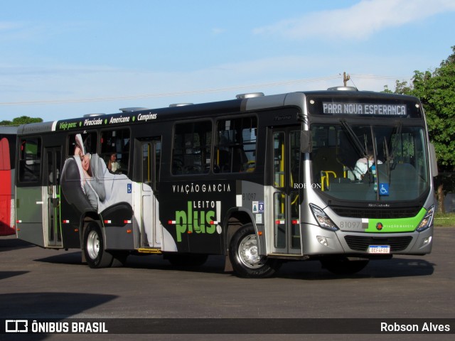 Viação Garcia 81097 na cidade de Paranavaí, Paraná, Brasil, por Robson Alves. Número da foto: #11306302.