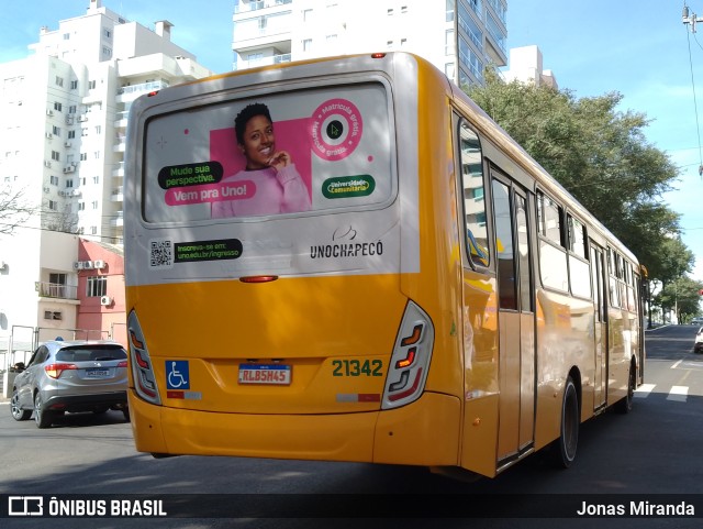 Auto Viação Chapecó 21342 na cidade de Chapecó, Santa Catarina, Brasil, por Jonas Miranda. Número da foto: #11309765.