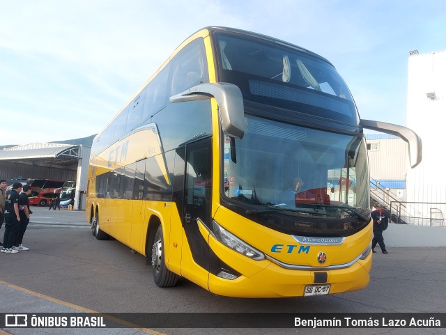 ETM - Empresa de Transporte Maullín 470 na cidade de Huechuraba, Santiago, Metropolitana de Santiago, Chile, por Benjamín Tomás Lazo Acuña. Número da foto: #11309235.