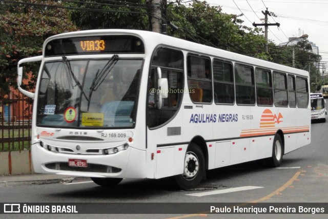 Viação Agulhas Negras RJ 169.009 na cidade de Volta Redonda, Rio de Janeiro, Brasil, por Paulo Henrique Pereira Borges. Número da foto: #11311231.