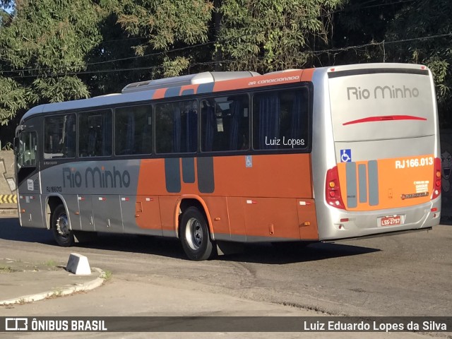 Transturismo Rio Minho RJ 166.013 na cidade de Niterói, Rio de Janeiro, Brasil, por Luiz Eduardo Lopes da Silva. Número da foto: #11312433.