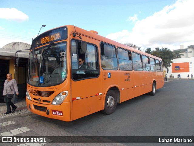 Auto Viação Redentor HA028 na cidade de Curitiba, Paraná, Brasil, por Lohan Mariano. Número da foto: #11313072.