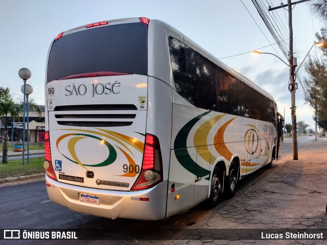 Expresso São José 900 na cidade de Tramandaí, Rio Grande do Sul, Brasil, por Lucas Steinhorst. Número da foto: #11251865.