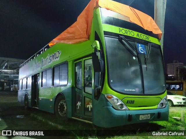 Companhia Carris Porto-Alegrense 8500 na cidade de Porto Alegre, Rio Grande do Sul, Brasil, por Gabriel Cafruni. Número da foto: #11319085.