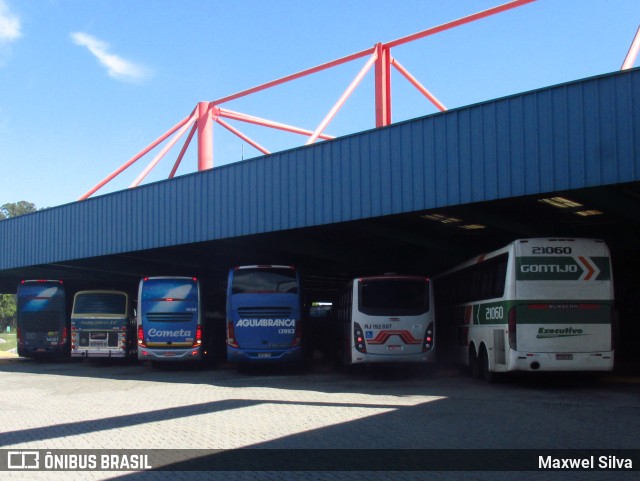 Empresa Gontijo de Transportes 21060 na cidade de Resende, Rio de Janeiro, Brasil, por Maxwel Silva. ID da foto: 11320764.