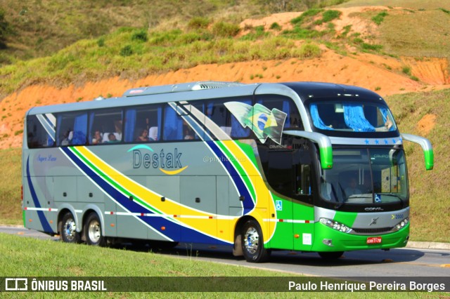 Destak Turismo 2000 na cidade de Aparecida, São Paulo, Brasil, por Paulo Henrique Pereira Borges. Número da foto: #11321369.