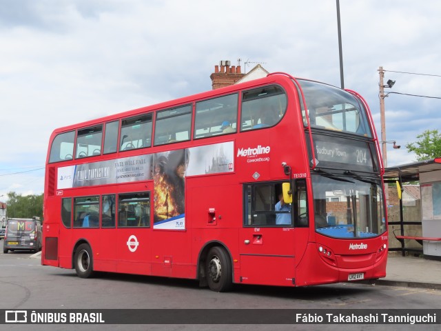 Metroline TE1310 na cidade de London, Greater London, Inglaterra, por Fábio Takahashi Tanniguchi. Número da foto: #11252970.