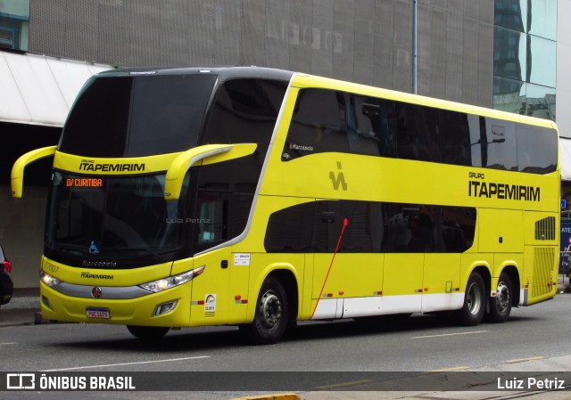 Viação Itapemirim 17007 na cidade de Rio de Janeiro, Rio de Janeiro, Brasil, por Luiz Petriz. ID da foto: 11253348.