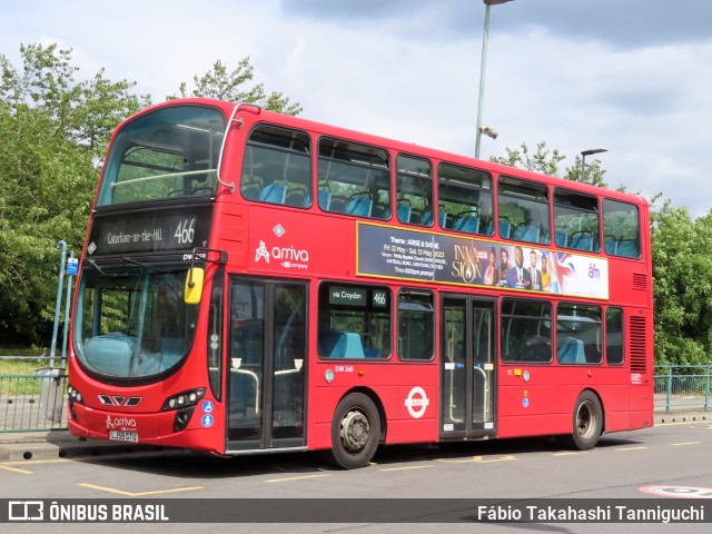 Arriva DW260 na cidade de Croydon, Greater London, Inglaterra, por Fábio Takahashi Tanniguchi. ID da foto: 11255475.