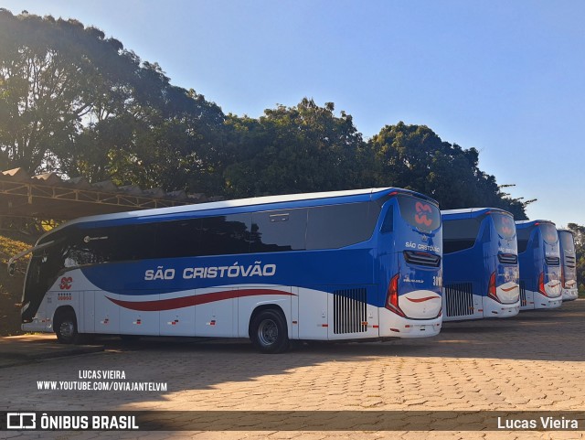 Viação São Cristóvão 3010 na cidade de Divinópolis, Minas Gerais, Brasil, por Lucas Vieira. ID da foto: 11254614.