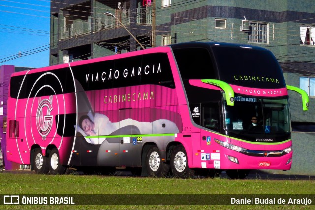 Viação Garcia 8715 na cidade de Cascavel, Paraná, Brasil, por Daniel Budal de Araújo. Número da foto: #11255174.
