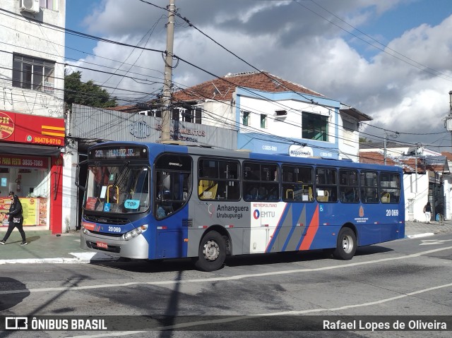 Auto Viação Urubupungá 20.069 na cidade de São Paulo, São Paulo, Brasil, por Rafael Lopes de Oliveira. Número da foto: #11255786.