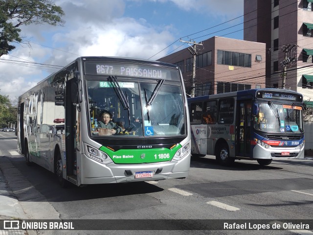 Viação Santa Brígida 1 1806 na cidade de São Paulo, São Paulo, Brasil, por Rafael Lopes de Oliveira. Número da foto: #11258365.