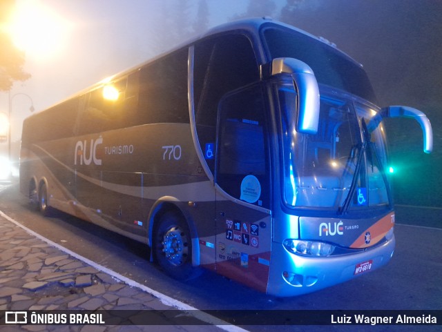 Auê Tur 770 na cidade de Gramado, Rio Grande do Sul, Brasil, por Luiz Wagner Almeida. Número da foto: #11256798.