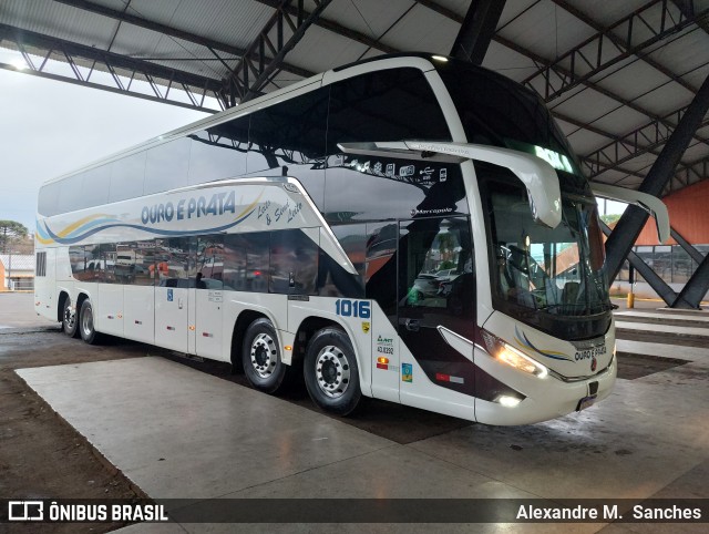 Viação Ouro e Prata 1016 na cidade de Palmas, Paraná, Brasil, por Alexandre M.  Sanches. Número da foto: #11261832.
