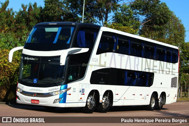 Auto Viação Catarinense 3528 na cidade de Curitiba, Paraná, Brasil, por Paulo Henrique Pereira Borges. Número da foto: #11262059.
