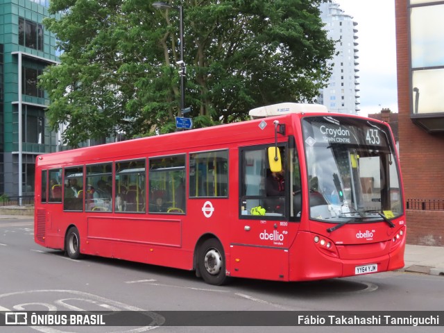 Abellio London Bus Company 8830 na cidade de Croydon, Greater London, Inglaterra, por Fábio Takahashi Tanniguchi. Número da foto: #11261817.