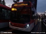 STU Santiago Transporte Urbano SKWD73 na cidade de Las Condes, Santiago, Metropolitana de Santiago, Chile, por Benjamín Tomás Lazo Acuña. Número da foto: #:id.