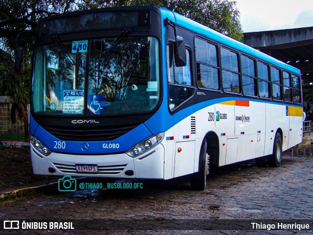 Transportadora Globo 280 na cidade de Olinda, Pernambuco, Brasil, por Thiago Henrique. Número da foto: #11349433.