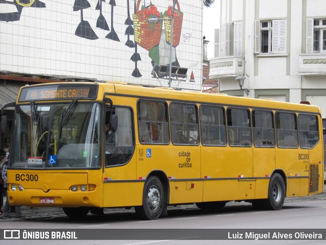 Transporte Coletivo Glória BC300 na cidade de Curitiba, Paraná, Brasil, por Luiz Miguel Alves Oliveira. ID da foto: 11351684.