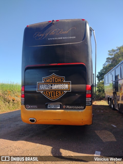 Ônibus Particulares 3227 na cidade de Faxinal dos Guedes, Santa Catarina, Brasil, por Vinícius Weber. Número da foto: #11353399.