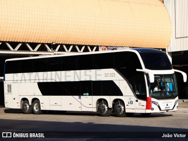 Auto Viação Catarinense 321323 na cidade de Rio de Janeiro, Rio de Janeiro, Brasil, por João Victor. Número da foto: #11355414.