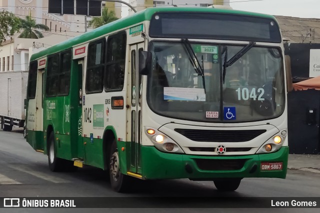 Viação Paraense Cuiabá Transportes 1042 na cidade de Cuiabá, Mato Grosso, Brasil, por Leon Gomes. ID da foto: 11358970.