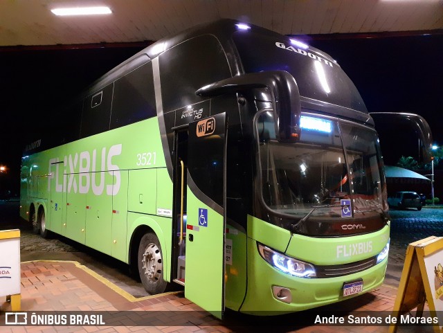 FlixBus Transporte e Tecnologia do Brasil 3521 na cidade de Registro, São Paulo, Brasil, por Andre Santos de Moraes. ID da foto: 11357431.