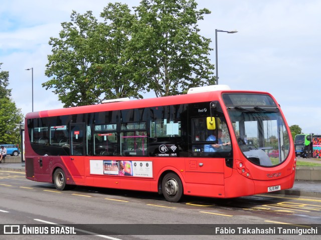 First Bus 47688 na cidade de Slough, Berkshire, Inglaterra, por Fábio Takahashi Tanniguchi. ID da foto: 11358615.