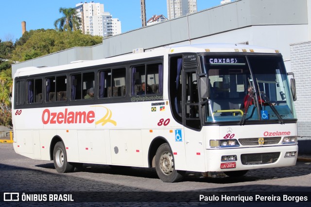 Ozelame Transportes 80 na cidade de Caxias do Sul, Rio Grande do Sul, Brasil, por Paulo Henrique Pereira Borges. Número da foto: #11358695.