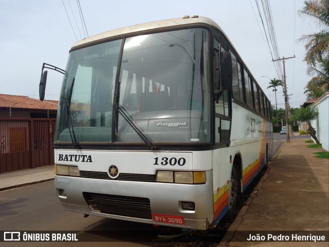 Ônibus Particulares 1300 na cidade de Jaú, São Paulo, Brasil, por João Pedro Henrique. Número da foto: #11356824.