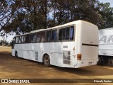 Ônibus Particulares 8D19 na cidade de Campo Alegre de Goiás, Goiás, Brasil, por Rômulo Santos. Número da foto: #:id.