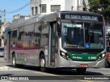 Via Sudeste Transportes S.A. 5 2062 na cidade de São Paulo, São Paulo, Brasil, por Bruno Kozeniauskas. Número da foto: #:id.