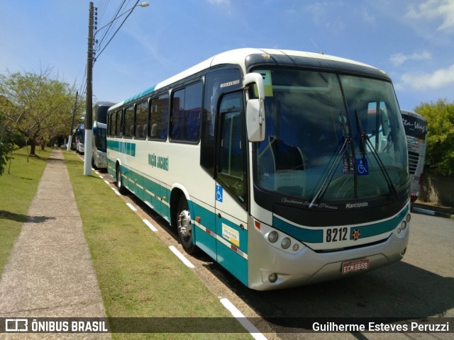 Viação Jacareí 8212 na cidade de Atibaia, São Paulo, Brasil, por Guilherme Esteves Peruzzi. Número da foto: #11360219.