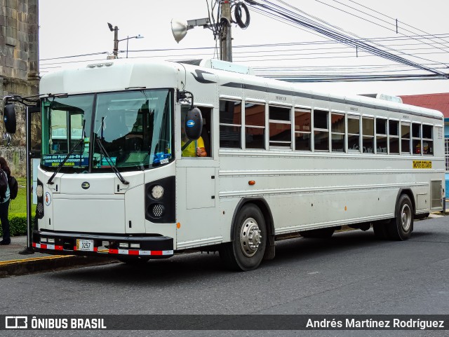 Autobuses sin identificación - Costa Rica 00 na cidade de Cartago, Cartago, Costa Rica, por Andrés Martínez Rodríguez. Número da foto: #11362264.