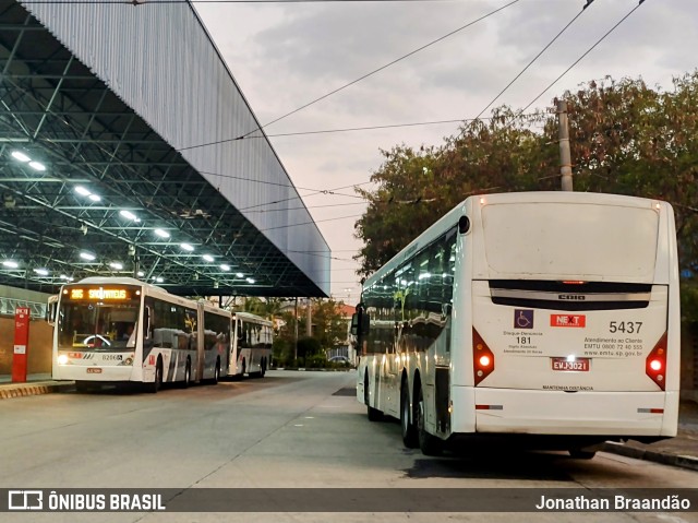 Next Mobilidade - ABC Sistema de Transporte 5437 na cidade de São Bernardo do Campo, São Paulo, Brasil, por Jonathan Braandão. ID da foto: 11361752.