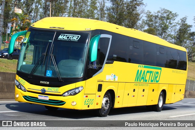 Mactur 6500 na cidade de Resende, Rio de Janeiro, Brasil, por Paulo Henrique Pereira Borges. Número da foto: #11363160.